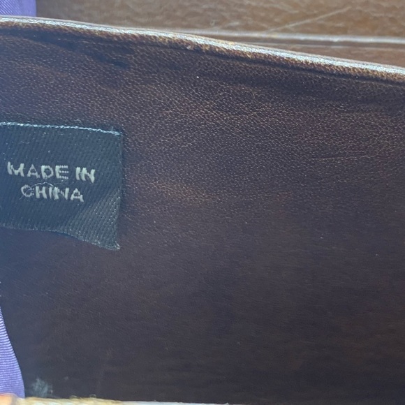 Coach tan and brown leather zip around wallet - Picture 13 of 16